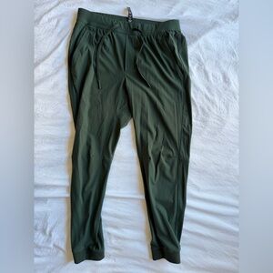 Ten Thousand Men's Green interval Joggers